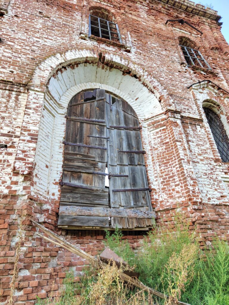 Церковь в селе Русский Юрткуль