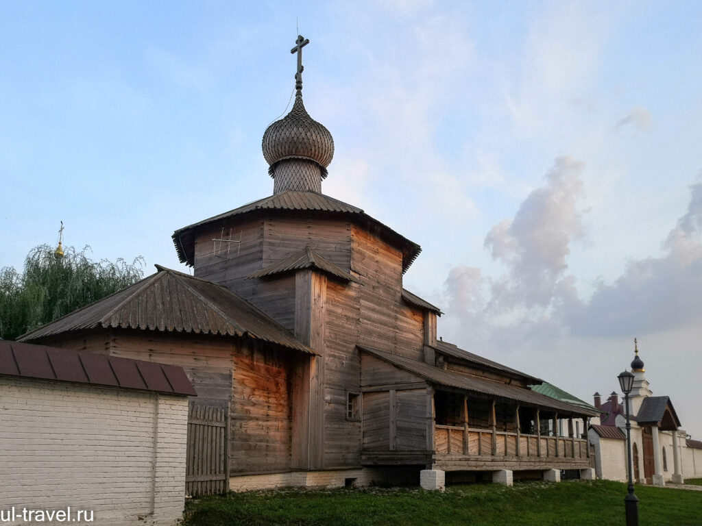 Троицкая церковь в Иоанно-Предтеченском монастыре