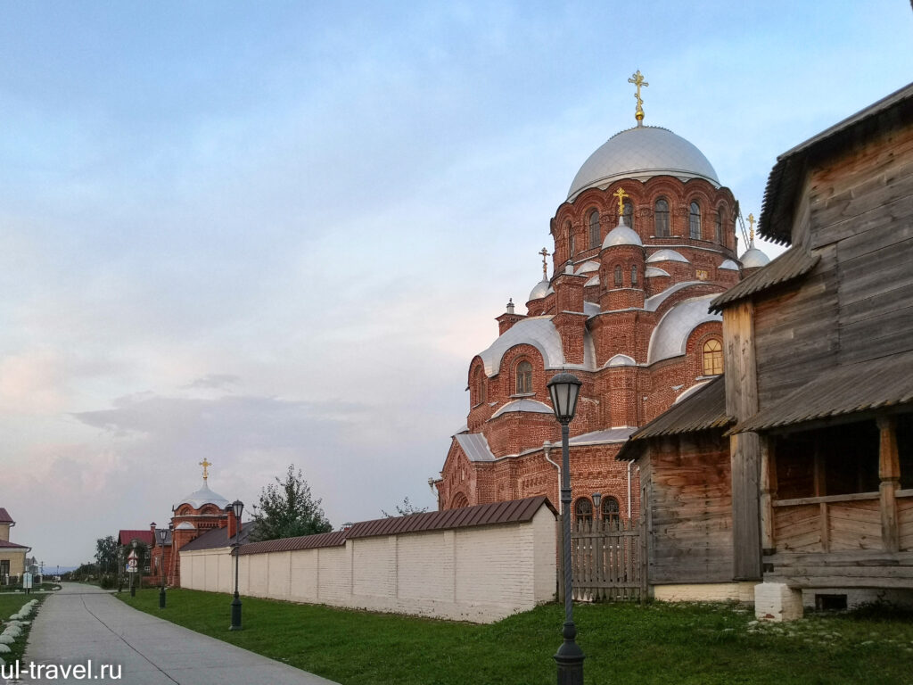 Собор во имя иконы Божьей Матери «Всех Скорбящих Радость» в Иоанно-Предтеченском монастыре