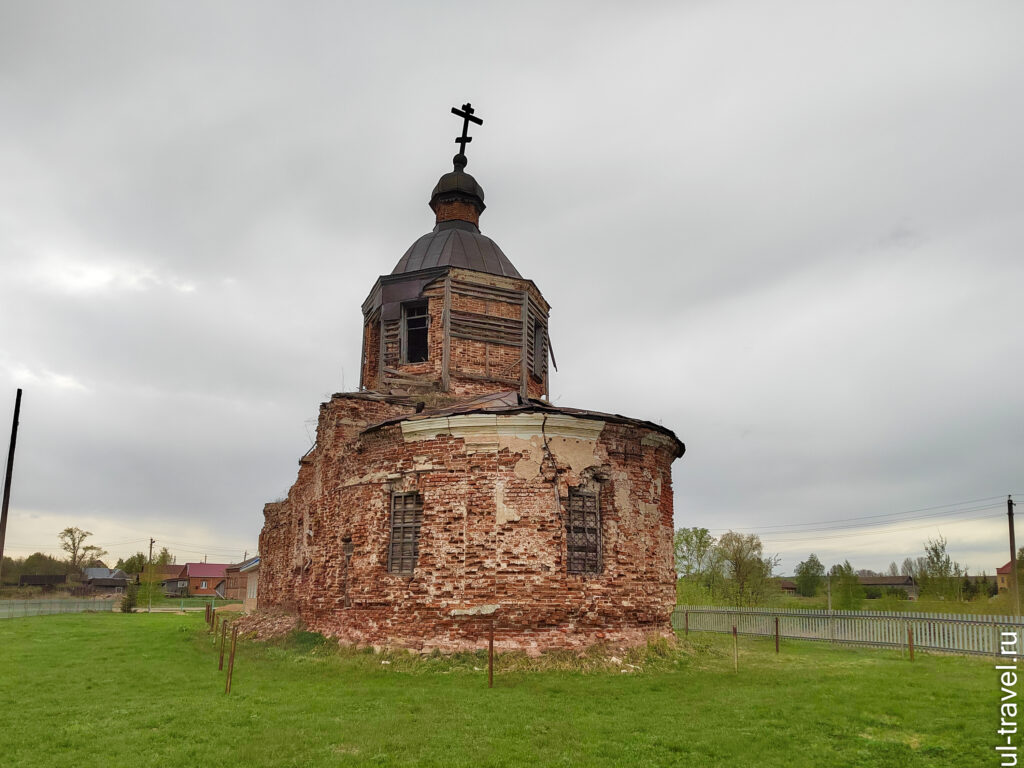 Церковь Троицы Живоначальной. Село Сюкеево.